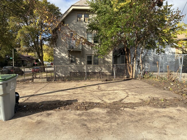 Back of House - 3700 N 15th St Unit Lower