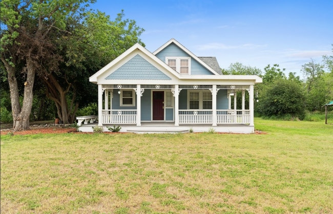 Updated 3-Bed, 2-Bath Home on Private Road... - Updated 3-Bed, 2-Bath Home on Private Road...