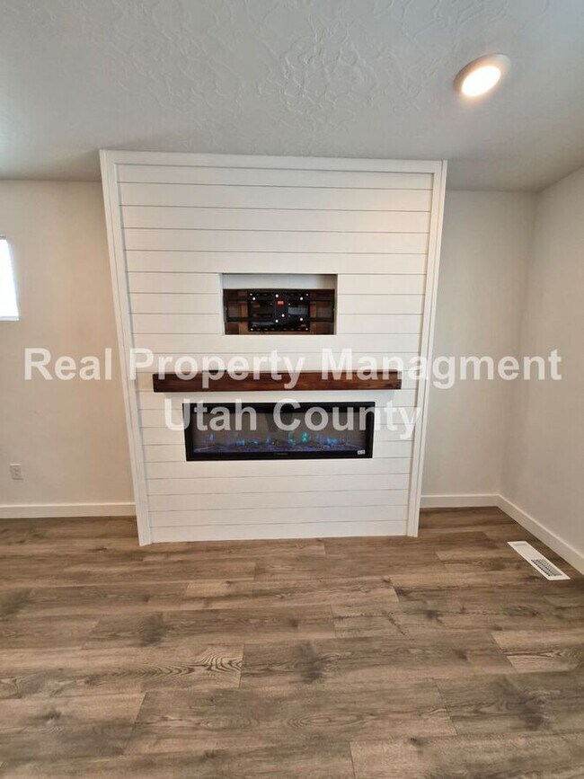 Photo - 1322 S 3540 E