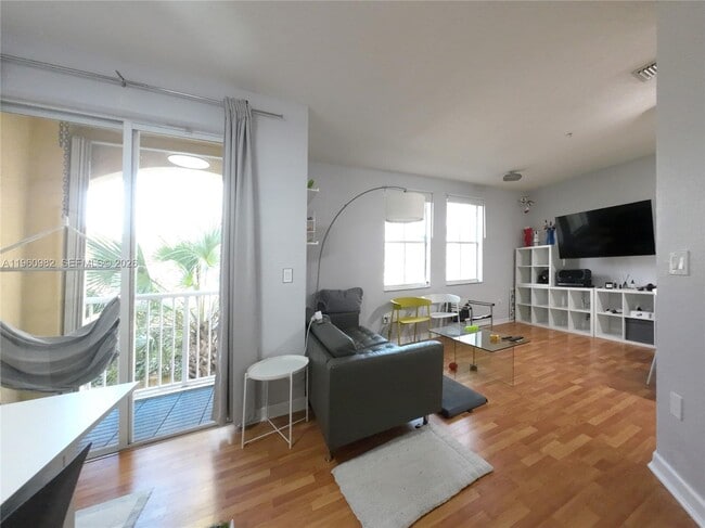 Photo - 130 Jacaranda Country Club Dr Unit 203