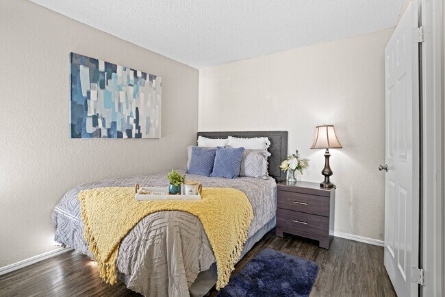 Diamond Creek Apartments