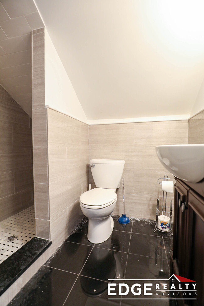 Photo - 38 Lawton St Unit 1