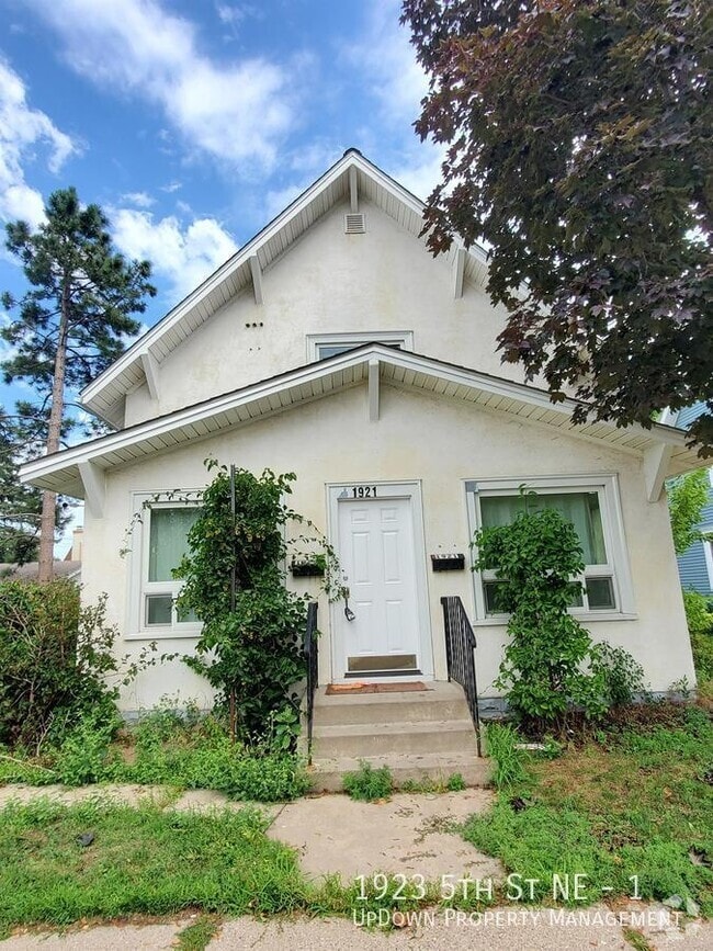 Building Photo - 1923 5th St NE Unit 1 Rental