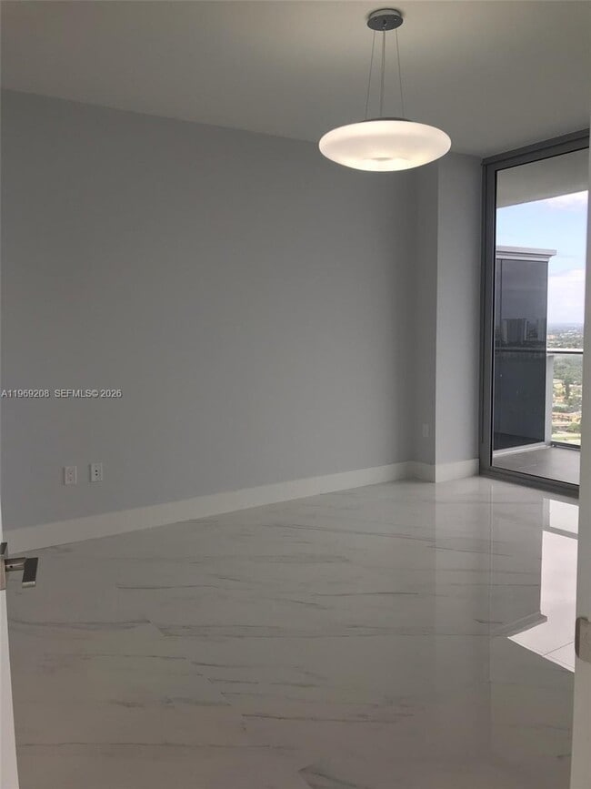 Photo - 16385 Biscayne Blvd Unidad 2907