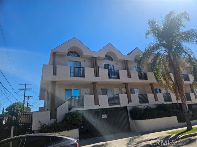 Photo - 14159 Gilmore St Unit 9
