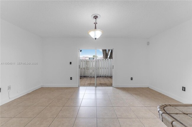 Photo - 6350 SW 139th Ave