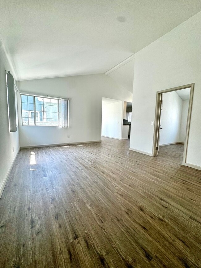 Photo - 111 Ximeno Ave Unit 111-B