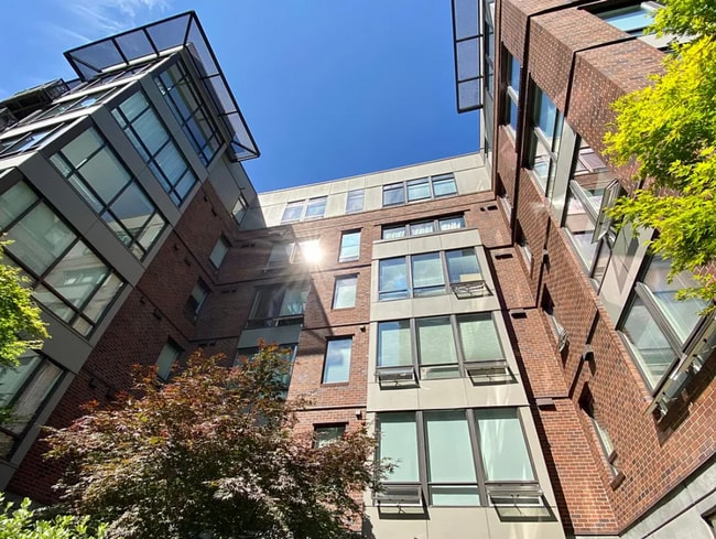 Photo - 4547 8th Ave NE Unit Apt 602