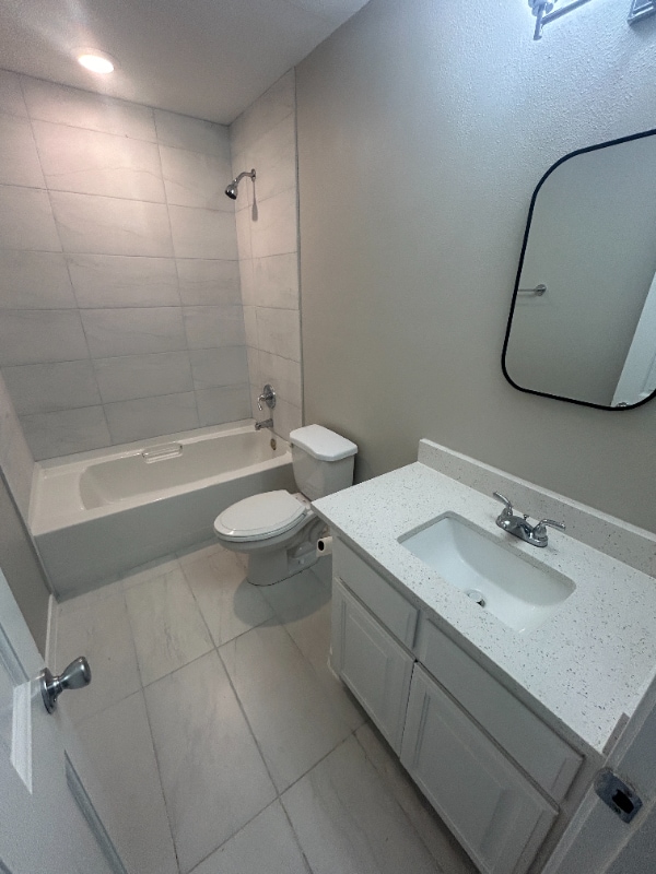Photo - 504 Carver St