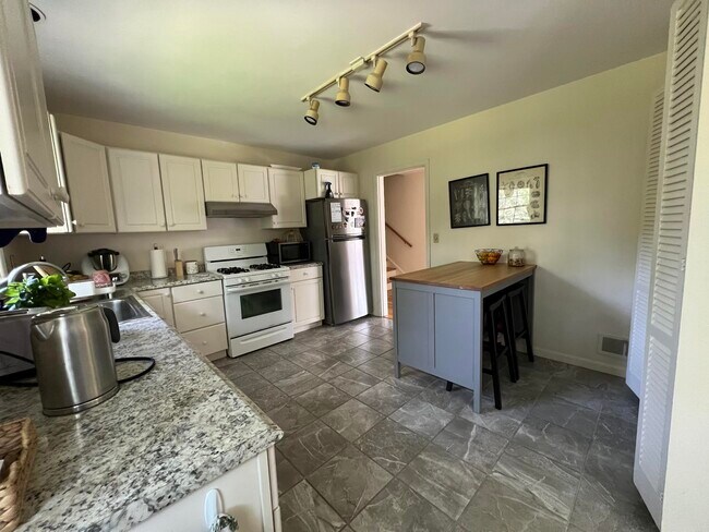 Photo - 56 Bramble Ln