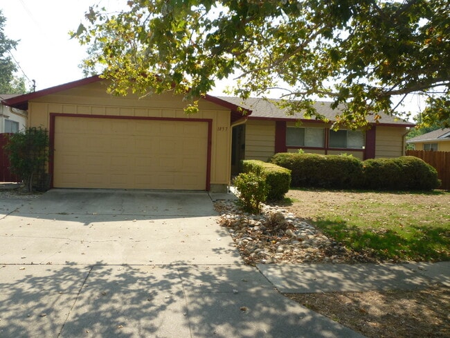 Concord! Dana Estates 3 bedroom 2 bathroom... - Concord! Dana Estates 3 bedroom 2 bathroom... Casa
