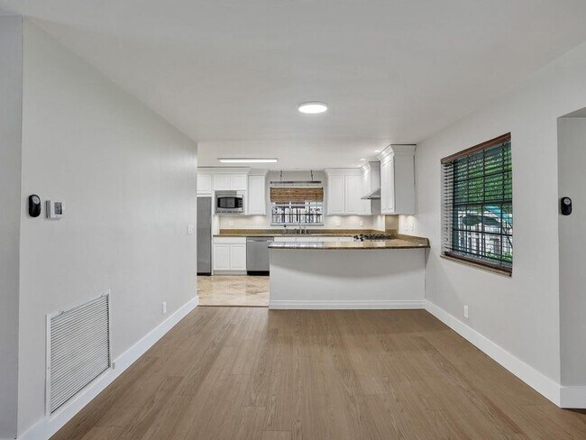 Photo - 4440 NE 17th Terrace