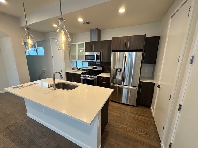 Photo - 3632 Navajo St