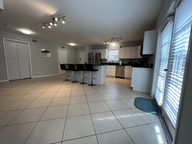 Photo - 2417 Sundy Ave