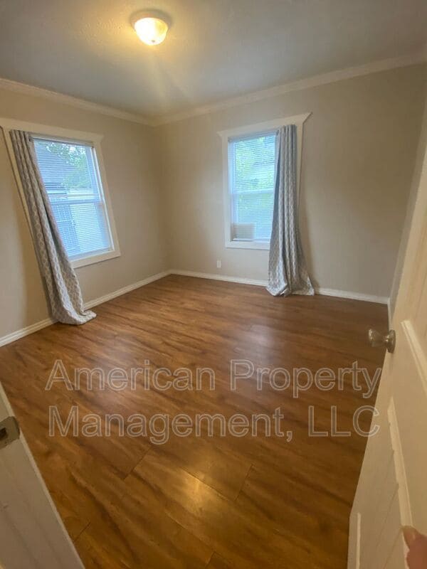 Photo - 2145 N Quaker Ave