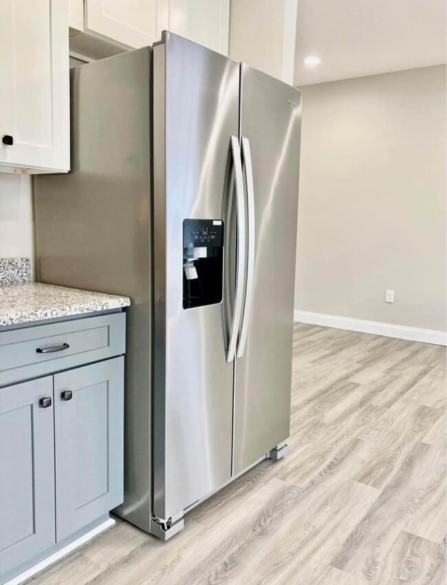 Photo - 1330 Maid Marian Ln