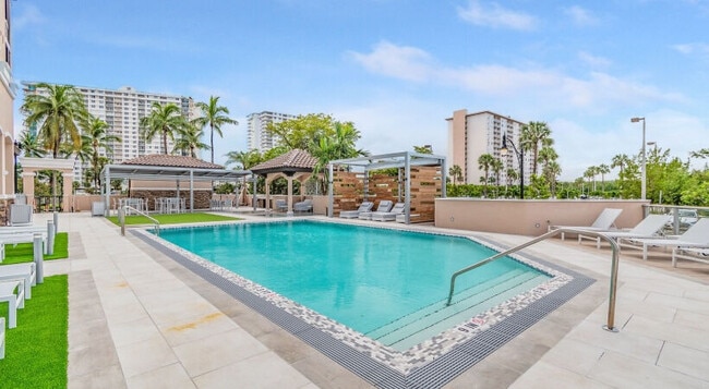 Photo - Marina del Sol Apartments