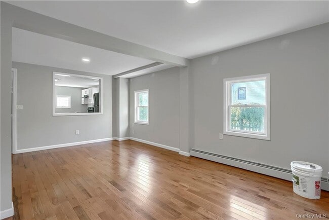 Photo - 28 Spring St