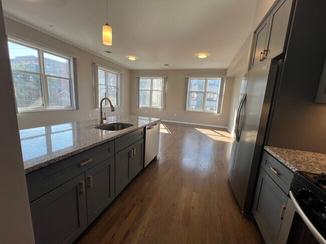 195 Ave E Unit E-301