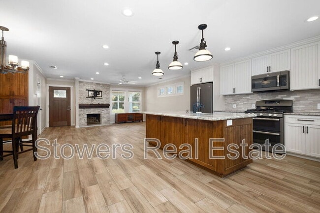 Photo - 823 Mohawk Dr