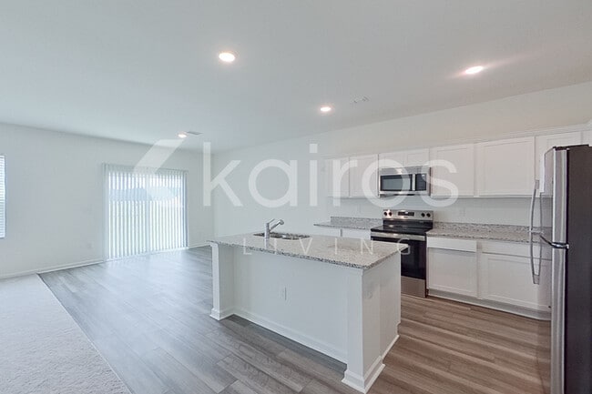 Photo - 677 Castillo Dr