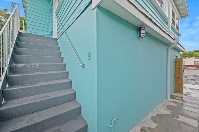 Photo - 766 NW 42nd St Unit c