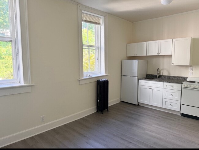 83 Main St Unit 2C