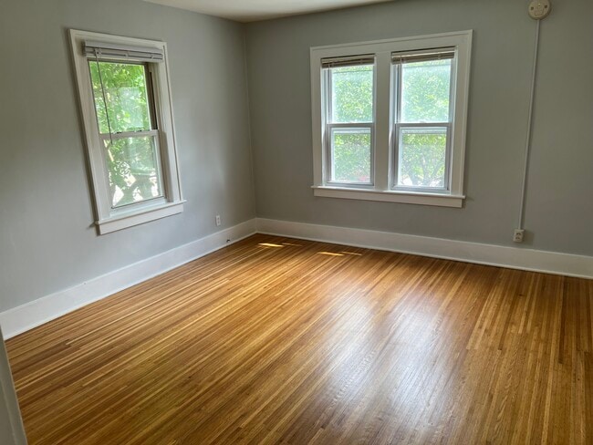 Building Photo - 1476 Ridge Rd Unit #2 Rental