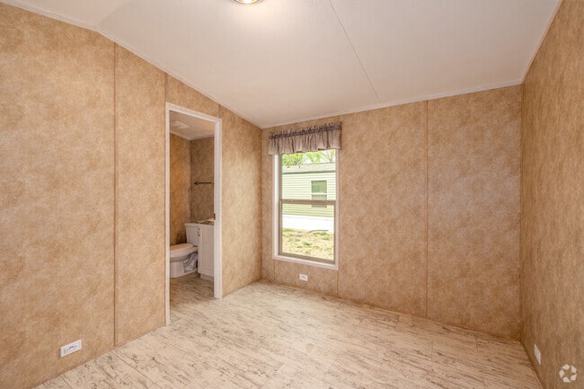 3BR, 2BA - 1000SF - Third Bedroom