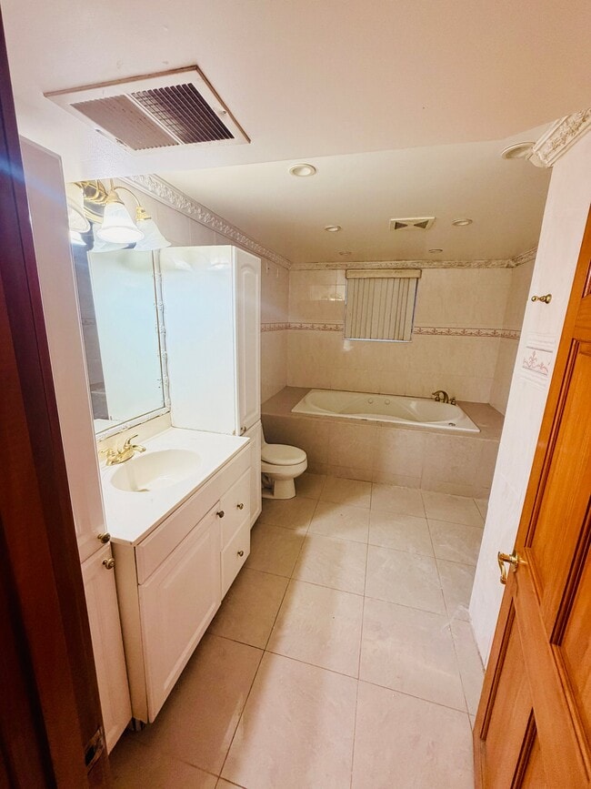 5 Witmer Ct