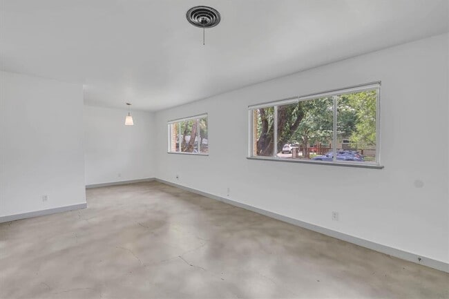 Photo - 1504 Braes Ridge Dr