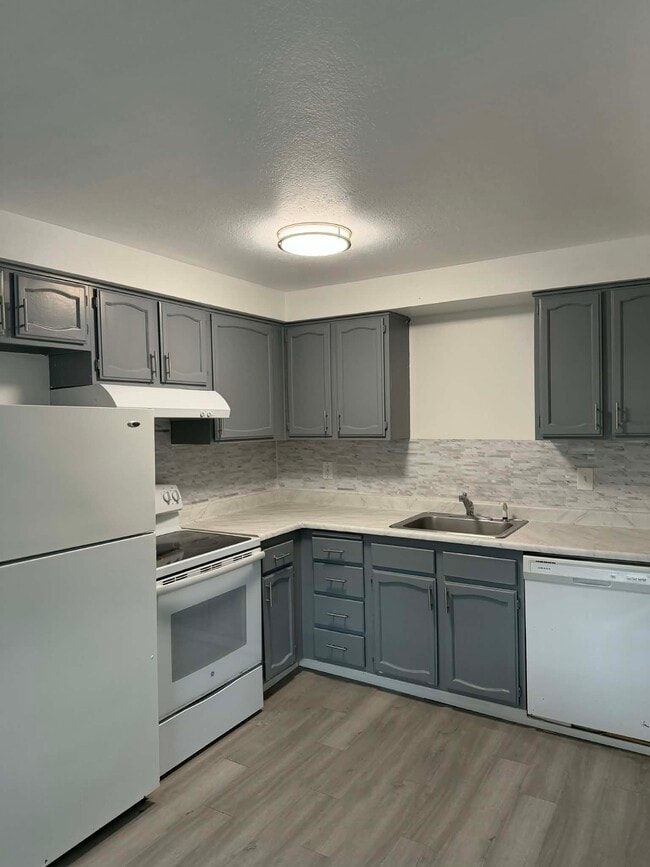 Building Photo - 19525 NW Pondosa Ct