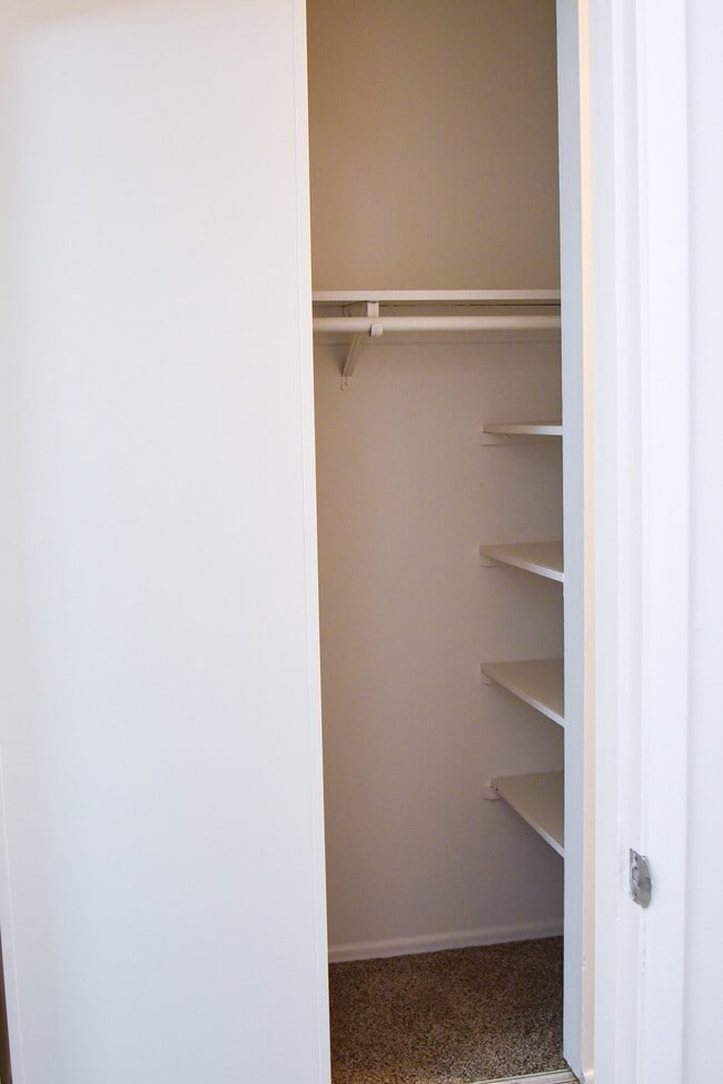 Halsey Summit Apartments