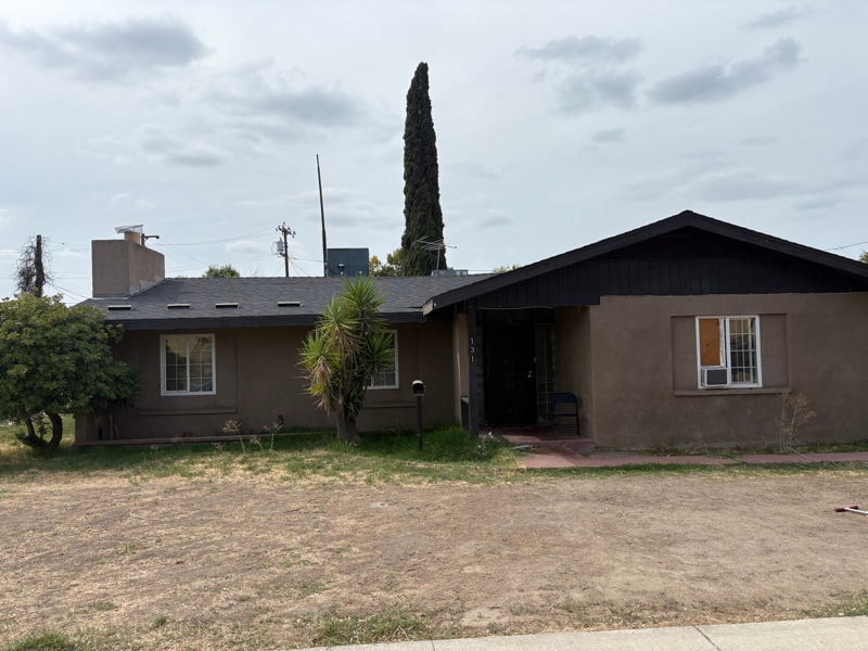 Photo - 131 S Lemoore Ave