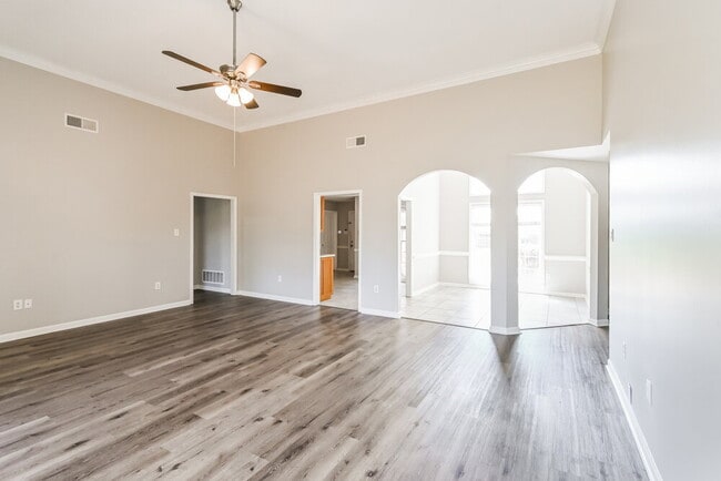 Photo - 9922 Lacee Ln