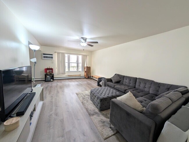 Photo - 125 Riverview Ct Unit 125