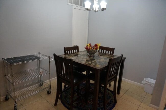 Photo - 8427 Hearth Dr Unit 6