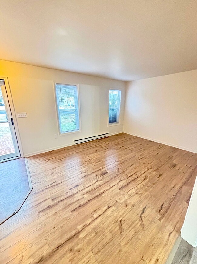 Photo - 4 Pheasant Ln