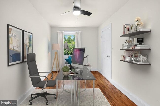 Photo - 704 S Washington Square Unit 3W