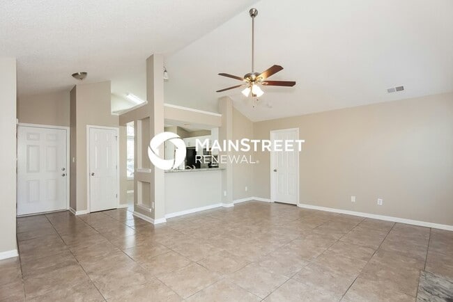 Photo - 3 Bedroom Pet-Friendly Home in Charlotte, NC with Main Street Renewal