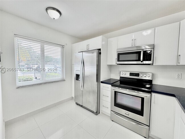 Photo - 7840 NW 50th St Unit 102