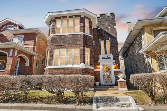 8018 S Sangamon St