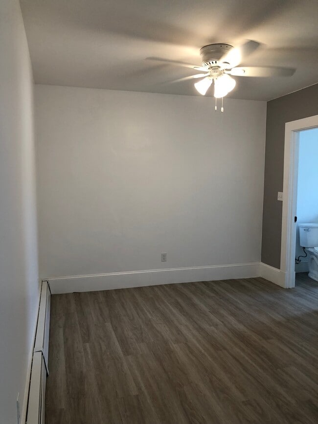 living room - 165 W Emerson St Unit Apartment #4