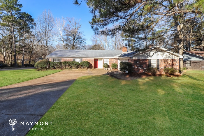Spacious 4 Bedroom Brick Home in Clinton, MS - Spacious 4 Bedroom Brick Home in Clinton, MS