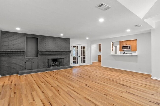 Photo - 801 Lime Rock Dr
