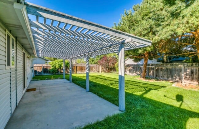 Photo - 3 Bedroom 2 Bath Home Close to Micron Available 4/20/26