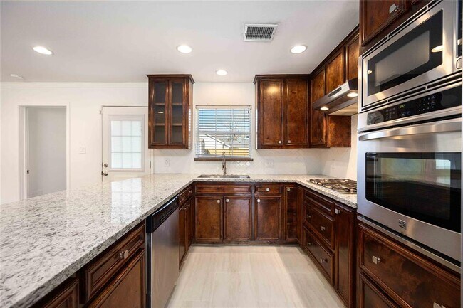 Photo - 1830 Libbey Dr