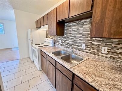 Photo - 2210 Campus Dr Unit 1