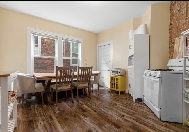 Photo - 861 Dorchester Ave Unit 3