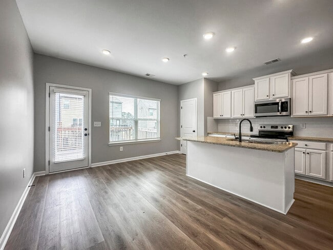 Photo - 1056 Bayrose Cir
